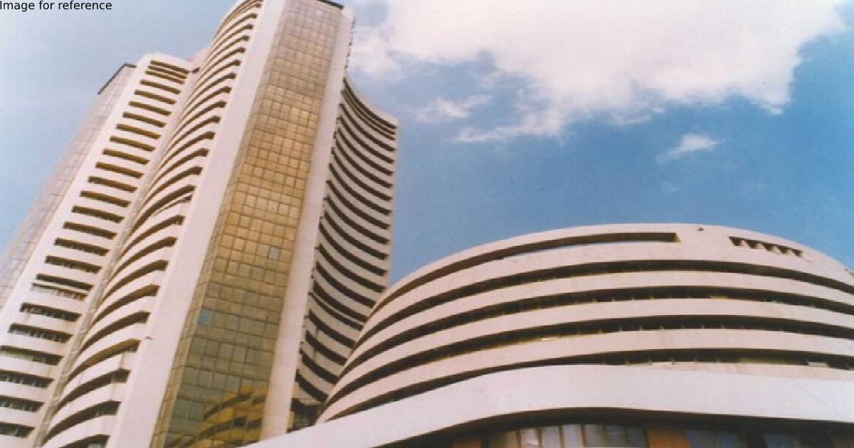 Indian stocks gain for second straight day on global cues